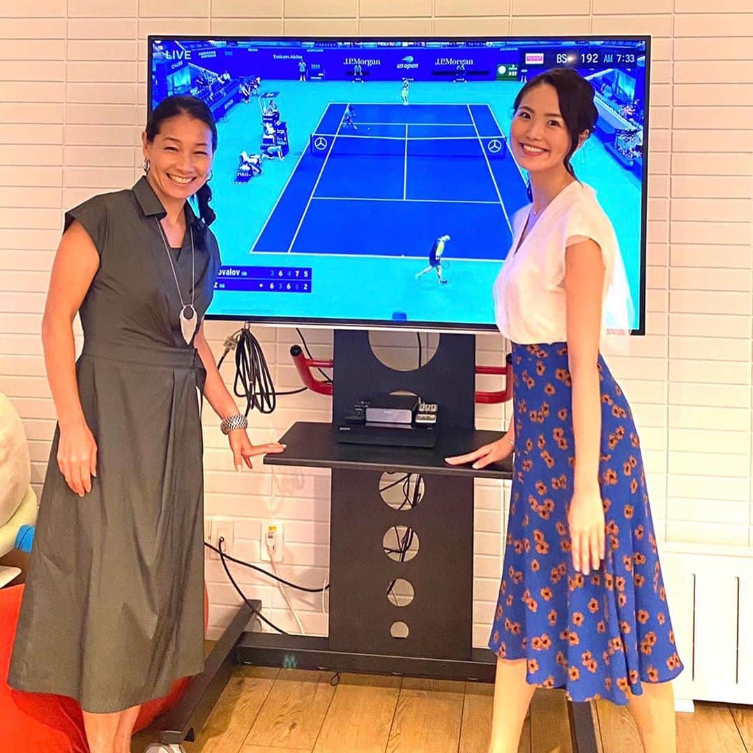 伊達公子さんのインスタグラム写真 - (伊達公子Instagram)「US OPEN2020 6日目 中村豊さんへのインタビューはリモートで出演していただきました。 今回は大阪なおみ選手の専属トレーナーになりたくさん興味深いお話が聞けました。放送をお楽しみに！ #伊達公子 #kimikodate #テニス #テニスプレイヤー #テニスプレーヤー #tennis #tennisplayer #instatennis #usopen #usopen2020 #全米オープンテニス #全米オープンテニス2020 #wowow #wowowテニス #wowowtennis #wowowテニスアンバサダー #大会6日目」9月5日 19時42分 - kimiko.date