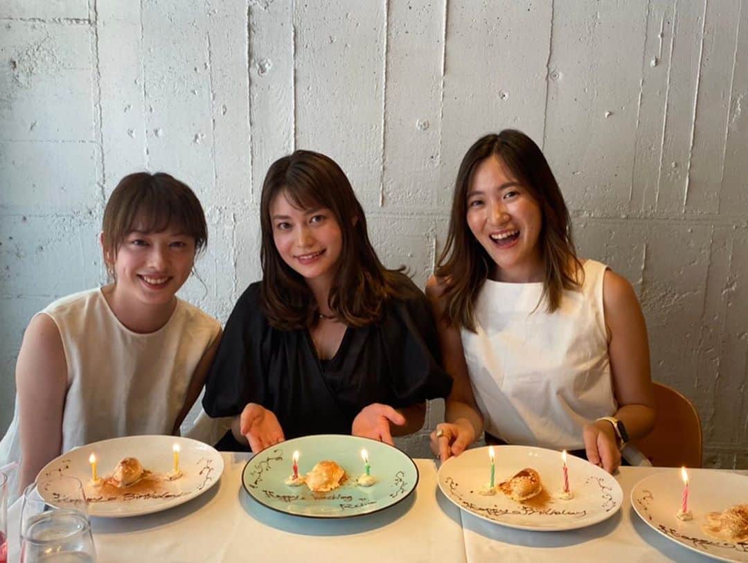 沖玲奈さんのインスタグラム写真 - (沖玲奈Instagram)「9月スタート！🌿新しいプロジェクトも始まりバタバタしてるけど頑張ろ🤝💕在宅👩‍💻の反動もあり、エンゲルが大変よく上がっております。。笑 ちーちゃんがチョイスしてくれた代官山のkintanは広めのカウンターで、パーテーションもあって良い感じになってた！ . 外食ない日は極力食事は気をつけてるけど、流石に有酸素とトレーニングもまた増やさないとまずいな。。かんさん引き続き宜しくお願いします😆😆笑 色んな時期が重なってプレート持ちがち。。🙊笑 そうだ、台風気をつけましょう😭😭💪💨 #恵比寿 #広尾 #品川 #赤坂 #女子会 #dinner #グルメ #gourmet #kintan #obicamozzarellabar #melograno #白金バル #わらやき屋」9月5日 20時02分 - reinaoki2508