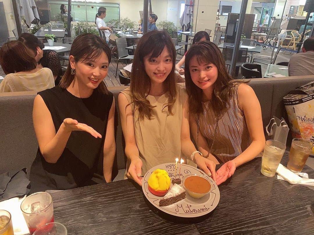 沖玲奈さんのインスタグラム写真 - (沖玲奈Instagram)「9月スタート！🌿新しいプロジェクトも始まりバタバタしてるけど頑張ろ🤝💕在宅👩‍💻の反動もあり、エンゲルが大変よく上がっております。。笑 ちーちゃんがチョイスしてくれた代官山のkintanは広めのカウンターで、パーテーションもあって良い感じになってた！ . 外食ない日は極力食事は気をつけてるけど、流石に有酸素とトレーニングもまた増やさないとまずいな。。かんさん引き続き宜しくお願いします😆😆笑 色んな時期が重なってプレート持ちがち。。🙊笑 そうだ、台風気をつけましょう😭😭💪💨 #恵比寿 #広尾 #品川 #赤坂 #女子会 #dinner #グルメ #gourmet #kintan #obicamozzarellabar #melograno #白金バル #わらやき屋」9月5日 20時02分 - reinaoki2508