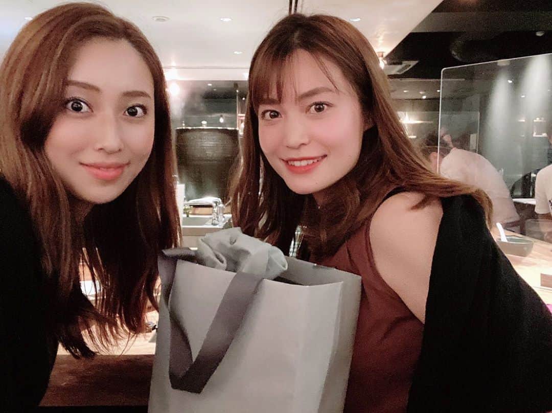 沖玲奈さんのインスタグラム写真 - (沖玲奈Instagram)「9月スタート！🌿新しいプロジェクトも始まりバタバタしてるけど頑張ろ🤝💕在宅👩‍💻の反動もあり、エンゲルが大変よく上がっております。。笑 ちーちゃんがチョイスしてくれた代官山のkintanは広めのカウンターで、パーテーションもあって良い感じになってた！ . 外食ない日は極力食事は気をつけてるけど、流石に有酸素とトレーニングもまた増やさないとまずいな。。かんさん引き続き宜しくお願いします😆😆笑 色んな時期が重なってプレート持ちがち。。🙊笑 そうだ、台風気をつけましょう😭😭💪💨 #恵比寿 #広尾 #品川 #赤坂 #女子会 #dinner #グルメ #gourmet #kintan #obicamozzarellabar #melograno #白金バル #わらやき屋」9月5日 20時02分 - reinaoki2508