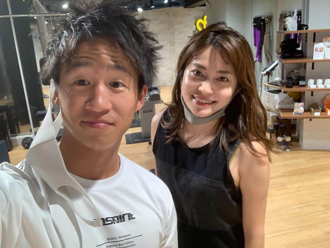 沖玲奈さんのインスタグラム写真 - (沖玲奈Instagram)「9月スタート！🌿新しいプロジェクトも始まりバタバタしてるけど頑張ろ🤝💕在宅👩‍💻の反動もあり、エンゲルが大変よく上がっております。。笑 ちーちゃんがチョイスしてくれた代官山のkintanは広めのカウンターで、パーテーションもあって良い感じになってた！ . 外食ない日は極力食事は気をつけてるけど、流石に有酸素とトレーニングもまた増やさないとまずいな。。かんさん引き続き宜しくお願いします😆😆笑 色んな時期が重なってプレート持ちがち。。🙊笑 そうだ、台風気をつけましょう😭😭💪💨 #恵比寿 #広尾 #品川 #赤坂 #女子会 #dinner #グルメ #gourmet #kintan #obicamozzarellabar #melograno #白金バル #わらやき屋」9月5日 20時02分 - reinaoki2508