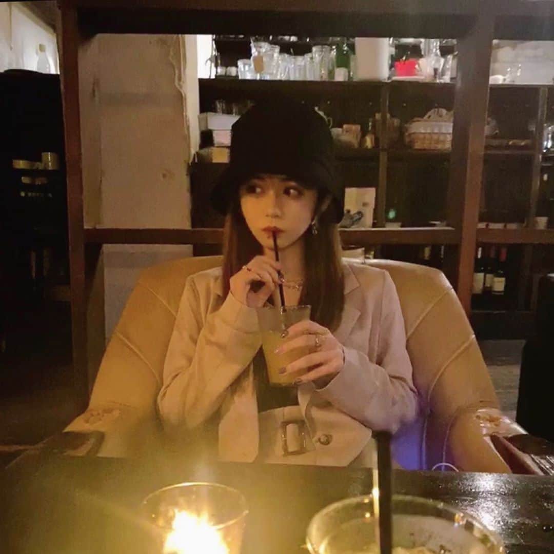 Nanaseのインスタグラム：「夜のカフェがすきです」