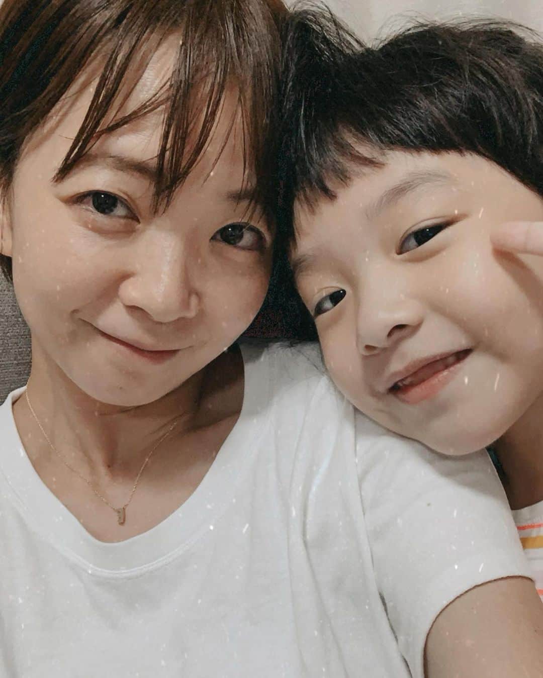 EMIのインスタグラム：「☆ 👩‍👧💕 #母娘」