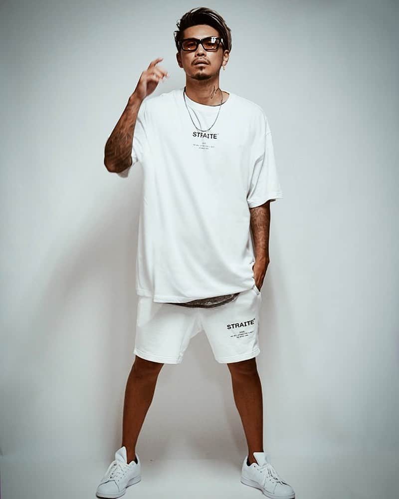 DJ ACEのインスタグラム：「﻿ #WhiteSetup﻿ #straite﻿ #まだまだ夏か﻿ #ACE1」