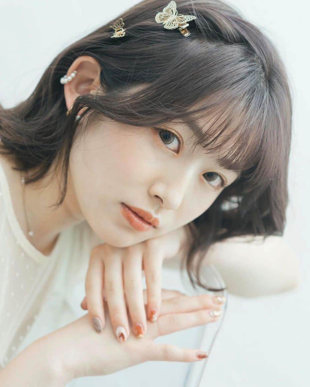 青木菜花のインスタグラム：「.﻿ .﻿ 撮影データ頂いたので載せよーっと！🤍﻿ ﻿ 最近あんまり投稿できてなかった、、😓﻿ 週末はどうお過ごしですか？☁️﻿ .﻿ . #撮影データ #サロンモデル #撮影」