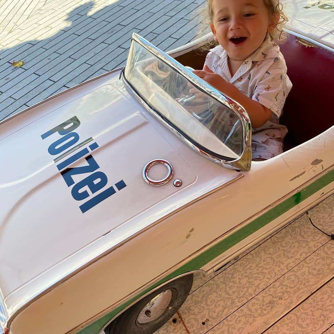 ロマン・ノイシュテッターさんのインスタグラム写真 - (ロマン・ノイシュテッターInstagram)「Happy 2nd birthday my G. The world shines so much brighter with you around 💫❤️」9月5日 20時53分 - romainnewton