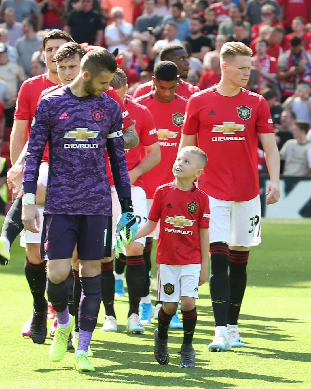 マンチェスター・ユナイテッドさんのインスタグラム写真 - (マンチェスター・ユナイテッドInstagram)「We'll be walking out at #OldTrafford again in just ✌️ weeks ⏳ #MUFC #PremierLeague」9月5日 21時01分 - manchesterunited