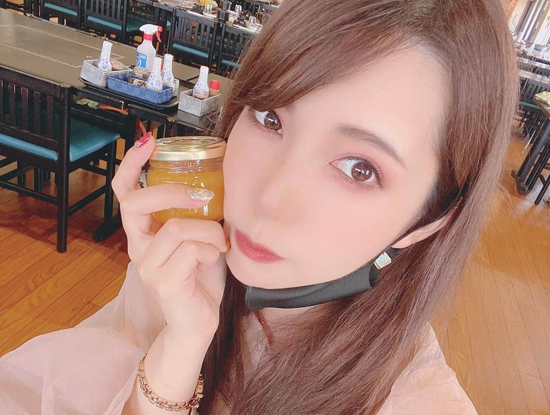 波多野結衣さんのインスタグラム写真 - (波多野結衣Instagram)「セレ友1泊オフ会★ 1日目たのしいです！ . . #セレ友 #オフ会 #ジャム作り #もも #お酒 #ビール #グラス作り #bbq #眠い #寝不足 #楽しい #ありがとう #波多野結衣」9月5日 21時01分 - hatachan524