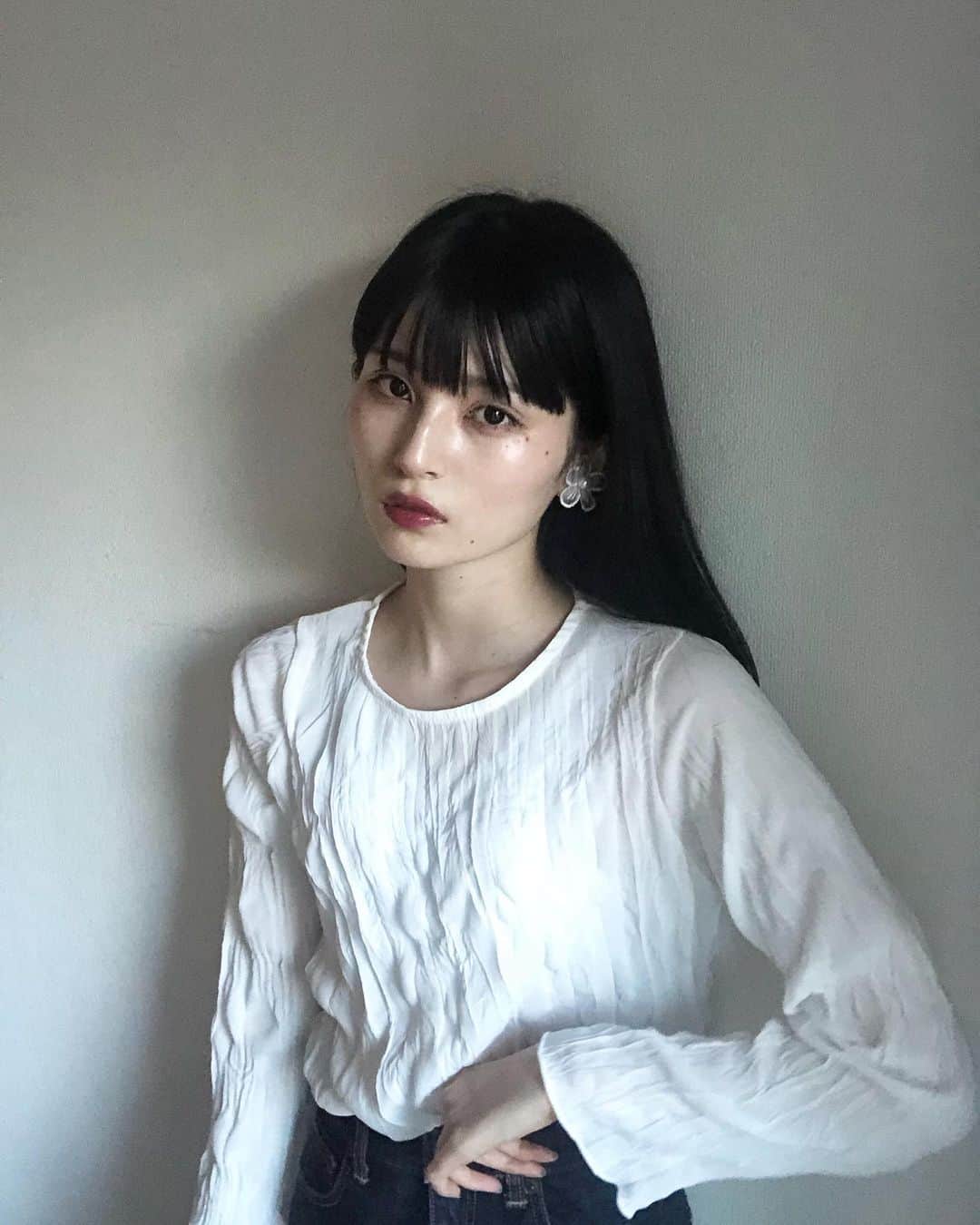 乃愛さんのインスタグラム写真 - (乃愛Instagram)「シンプルなブラウス🥚 さらっとしてて楽で可愛い🥰 #openclose」9月5日 21時14分 - _0w022