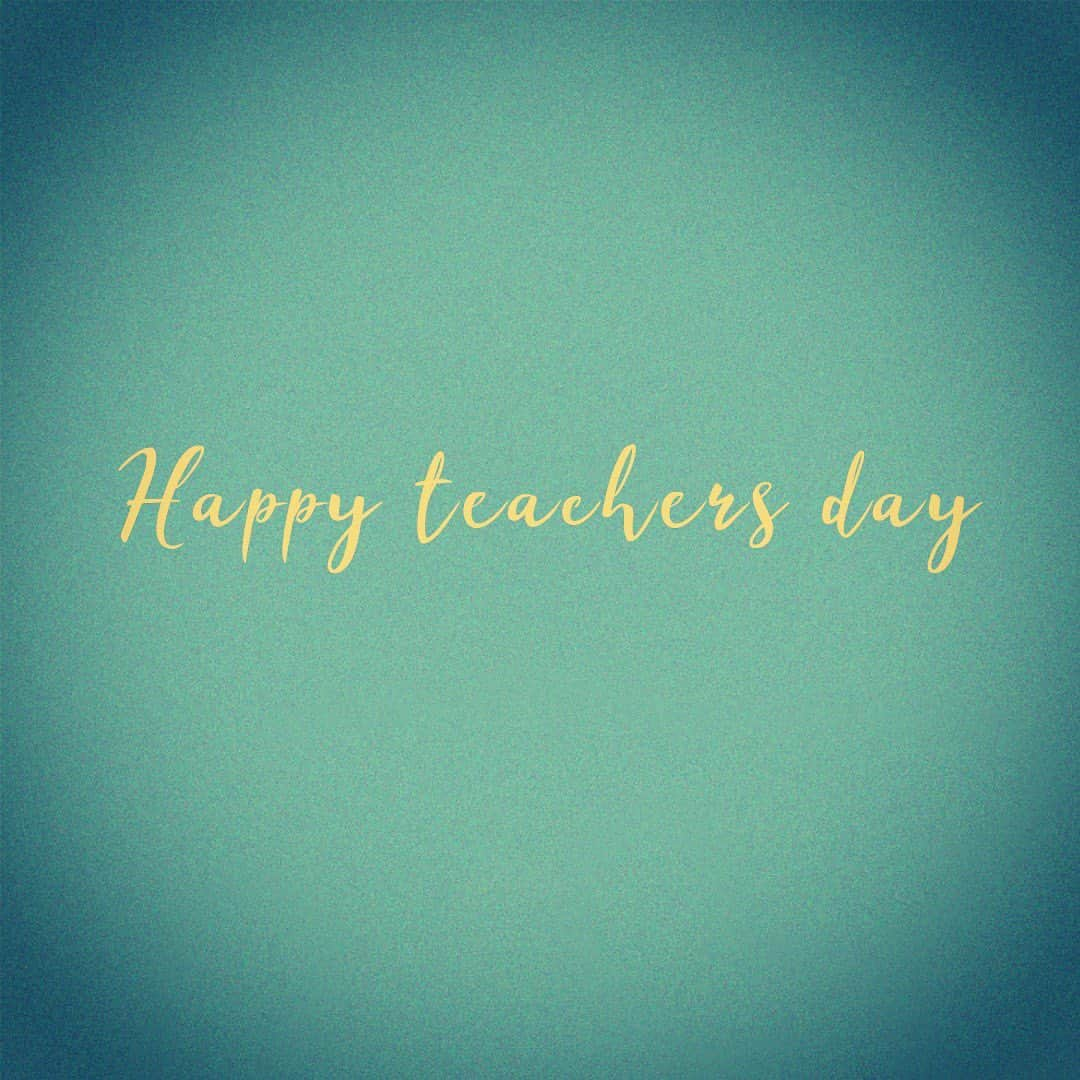 リティク・ローシャンさんのインスタグラム写真 - (リティク・ローシャンInstagram)「A big thank you to all my teachers that have been, are and will be. What would the world be without good teachers ?   @bkshivani  @vinraw @swapneelhazare @radhikasbalancedbody @krisgethin @eefa_shrof @mustafa_thebull_ahmed @kuldeepshashi @monasharma @doctorshefali @hemakshibasu @satyafitternity47  @prasad_nandkumar_shirke   My deepest gratitude to #RameshOza my speech therapist.   #DrHimani #RaphaelBriandet  @arfeen.khan  @shannondonaldmusic @farahkhankunder @shiamakofficial  @puneetcheema79 @ganeshhhegde @prabhudevaofficial @boscomartis @vaibhavi.merchant @remodsouza @pareshshirodkar @anaitashroffadajania @vijaya_kriti @ankan_sen7 @upasanamadan @piyush_bhagat  @shapra7  To all my Technicians, Directors and Actors, I have learnt something from each one of you. And the Industry for teaching me courage in the face of adversity and for refining my character like nothing else ever could.  . Thanks guys. ❤️」9月5日 21時27分 - hrithikroshan