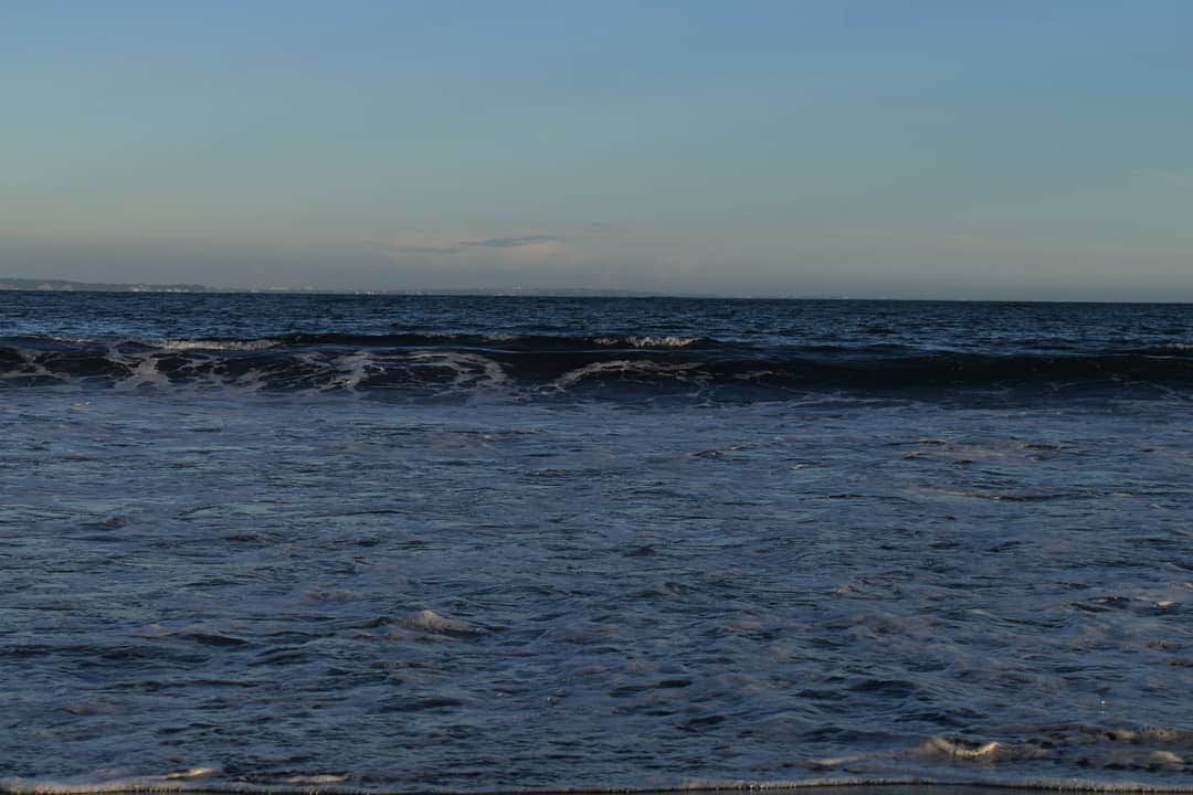 丸本凛さんのインスタグラム写真 - (丸本凛Instagram)「やっぱりここがすき🏖 ずっと海をみて普段を振り返る。 リラックスできる第2の居場所であり思い出深い場所です。 #🤎#江ノ島#enoshima#dragon#sea#beach#sky#instagood #photooftheday#一眼レフ#d3500#いちがんれふ#ファインダー越しの私の世界」9月5日 21時23分 - rinmarumoto