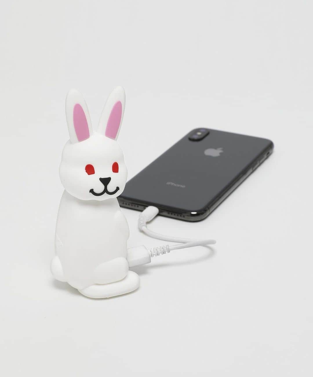 #FR2さんのインスタグラム写真 - (#FR2Instagram)「New arrival. “Fxxking rabbits mobile battery” “Fxxking Rabbits Cable Protector” “ABSOLUTE #FR2 ultra mini 5000 Mobile battery”  #FR2 らしさ満点のアイテムがリリース。  We ship worldwide.  #fxxkingrabbits#FR2#nosexualservice#頭狂色情兎#smokingkills#caution#mobilebattery」9月5日 21時30分 - fxxkingrabbits