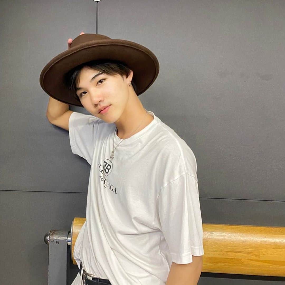 RANMAのインスタグラム：「👒🥥」