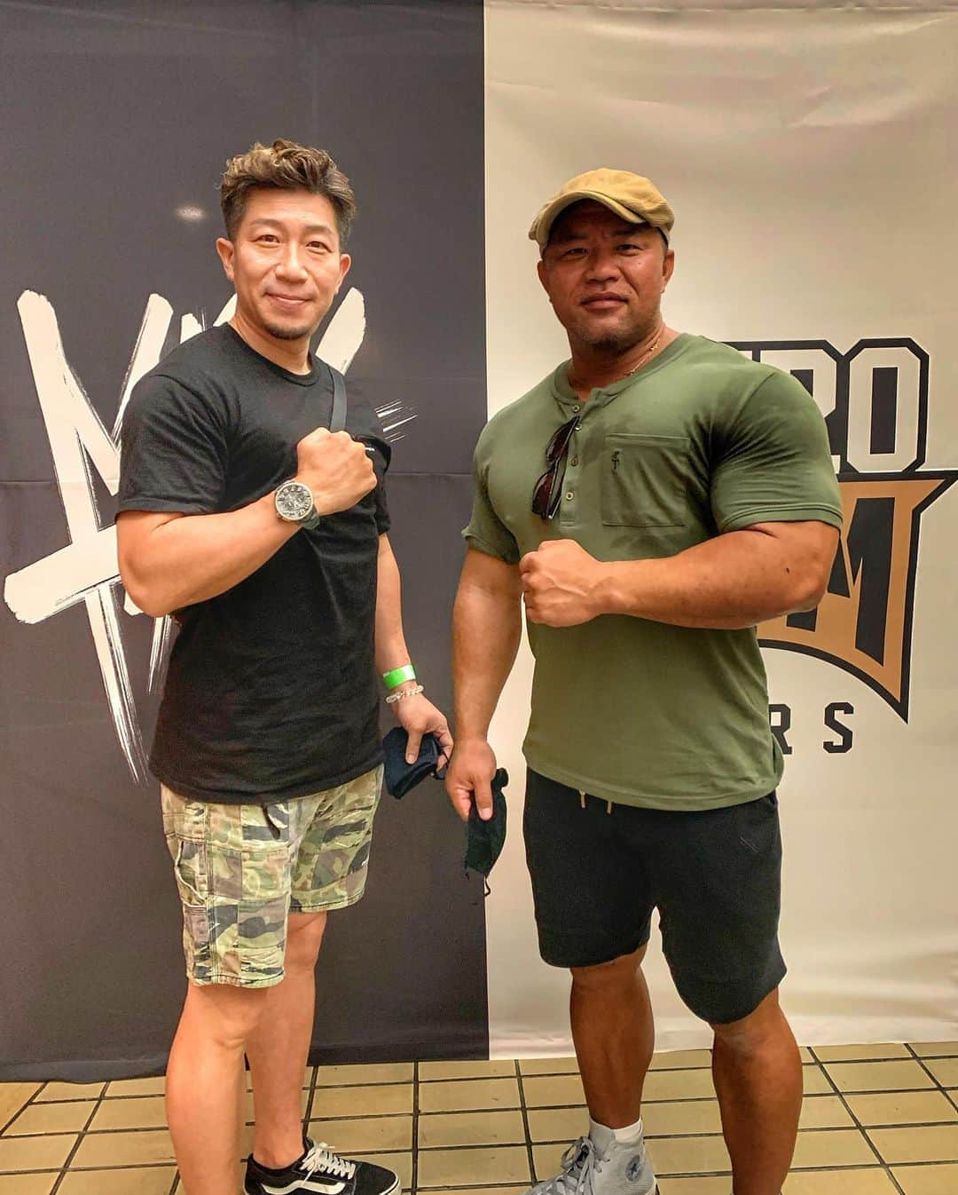 多村仁志さんのインスタグラム写真 - (多村仁志Instagram)「#💪🏽 National Pro Qualifier 2020 - Chiba IFBB PROFESSIONAL LEAGUE × FWJ EVOLGEAR HIDETADA YAMAGISHI, IRIS KYLE JAPAN CLASSIC _ #IFBBPRO @ifbb_pro_league #Shinさん #児玉晋一郎 選手にご挨拶 _ #muscle #fitness #training #gym #workout #bodymake #bodybuilding #Hawaii #Honolulu #Mars #HEROGYM #筋トレ #Instagram で繋がった #ご縁 #喜んでくれた #シャキッと #monsterenergy」9月5日 21時43分 - hit_tamu