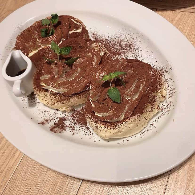 篠原葵のインスタグラム：「パンケーキ🥞 おいしかった☺︎」