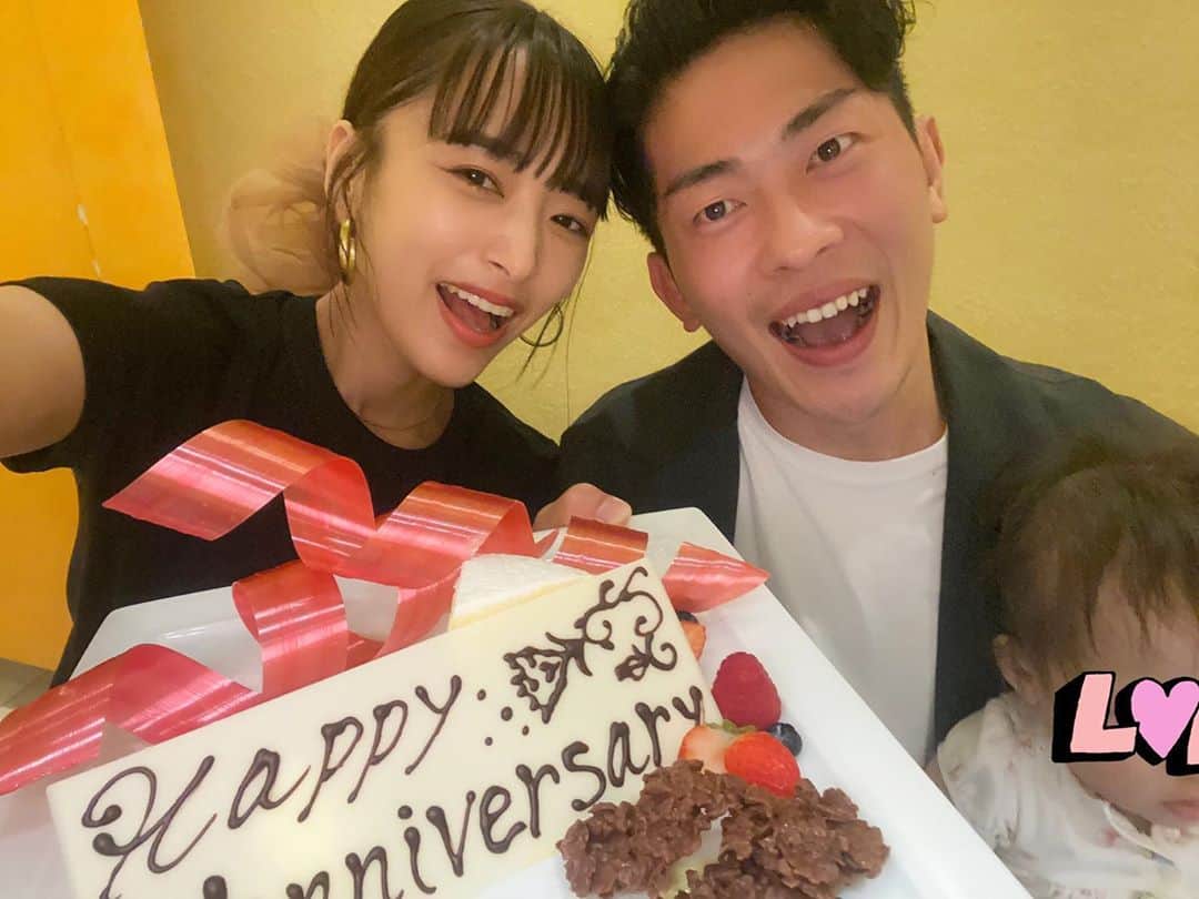 近藤千尋のインスタグラム：「#Weddinganniversary5th  出逢ってから毎日ありがとう☺️💓 6年目も仲良く子育てがんばろうね😍✨✨」