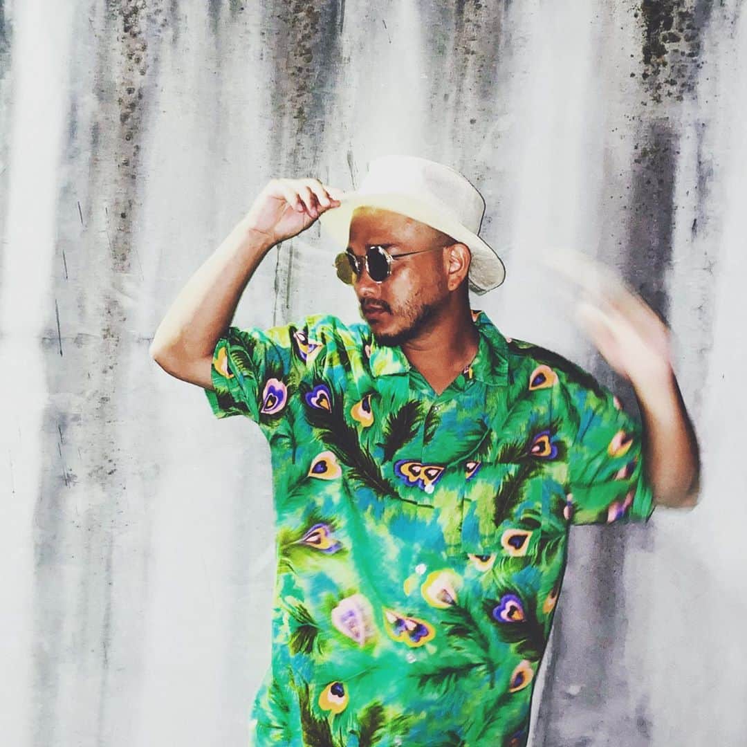 YUさんのインスタグラム写真 - (YUInstagram)「夏が終わる前に、、、夏服！！！  #夏 #夏ファッション #麦わら帽子 #セットアップ #サングラス #stussy #髭男」9月5日 22時13分 - uezatoyu