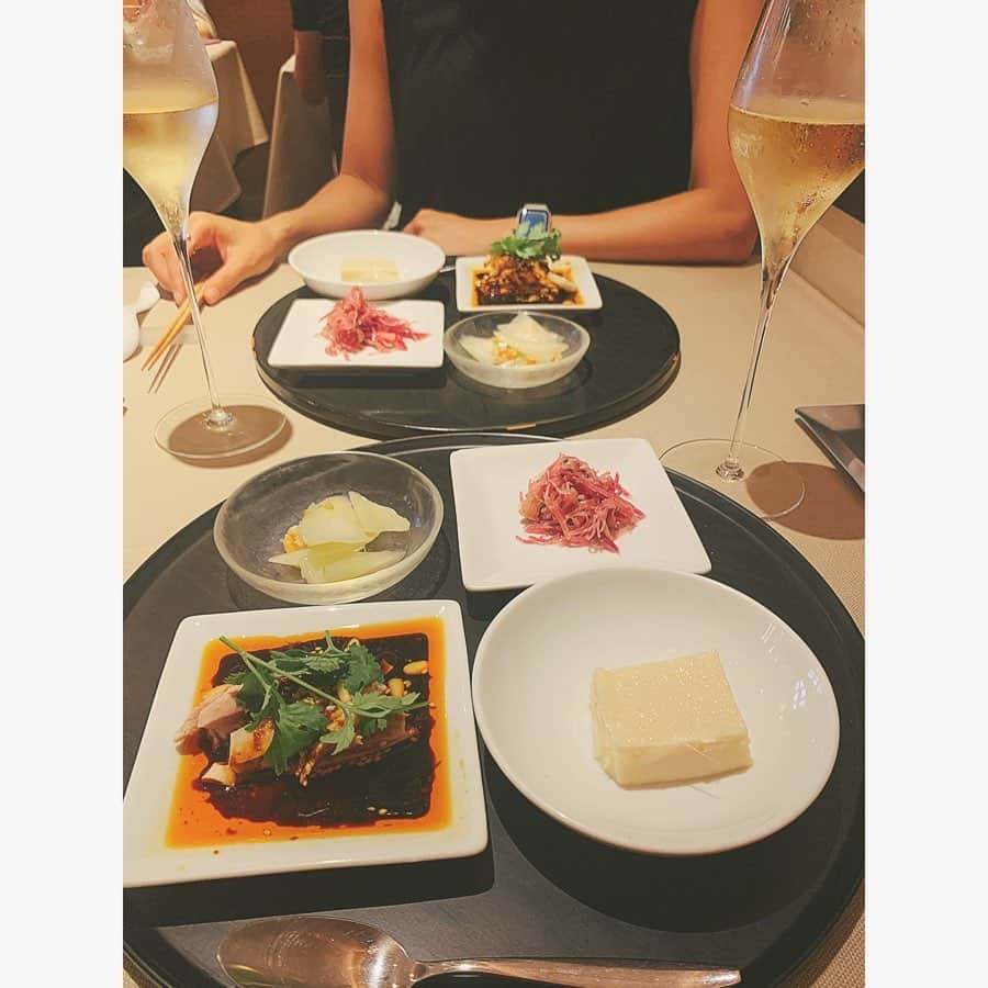 福田樹さんのインスタグラム写真 - (福田樹Instagram)「・ ・ タカミーがお誕生日祝いをしてくれました♡ とっても贅沢なランチをご馳走してくれたよ✨お昼から美味しい食事にシャンパン、ワイン…幸せすぎる🤤🤤🤤 その後はカフェのテラスでお茶しながらのんびり𖠚ᐝ ・ ゆったりとしたオトナな時間でした！すごく贅沢で素敵なひと時をプレゼントしてくれたタカミー。ありがとう♡ ・ #誕生日 #贅沢ランチ #コース料理 #ありがとう #birthday #happy #lunch #friend #thankyou」9月5日 22時15分 - itsukifukuda