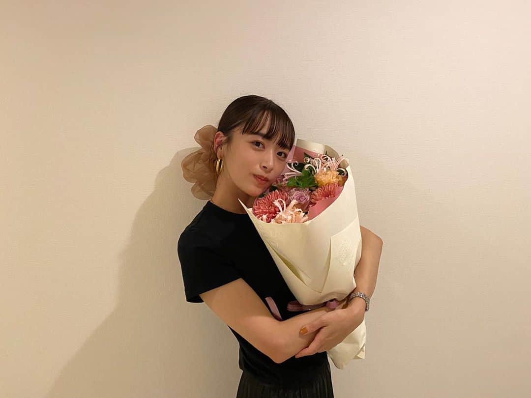 近藤千尋のインスタグラム：「🥺❤️💐  #Weddinganniversary5th」