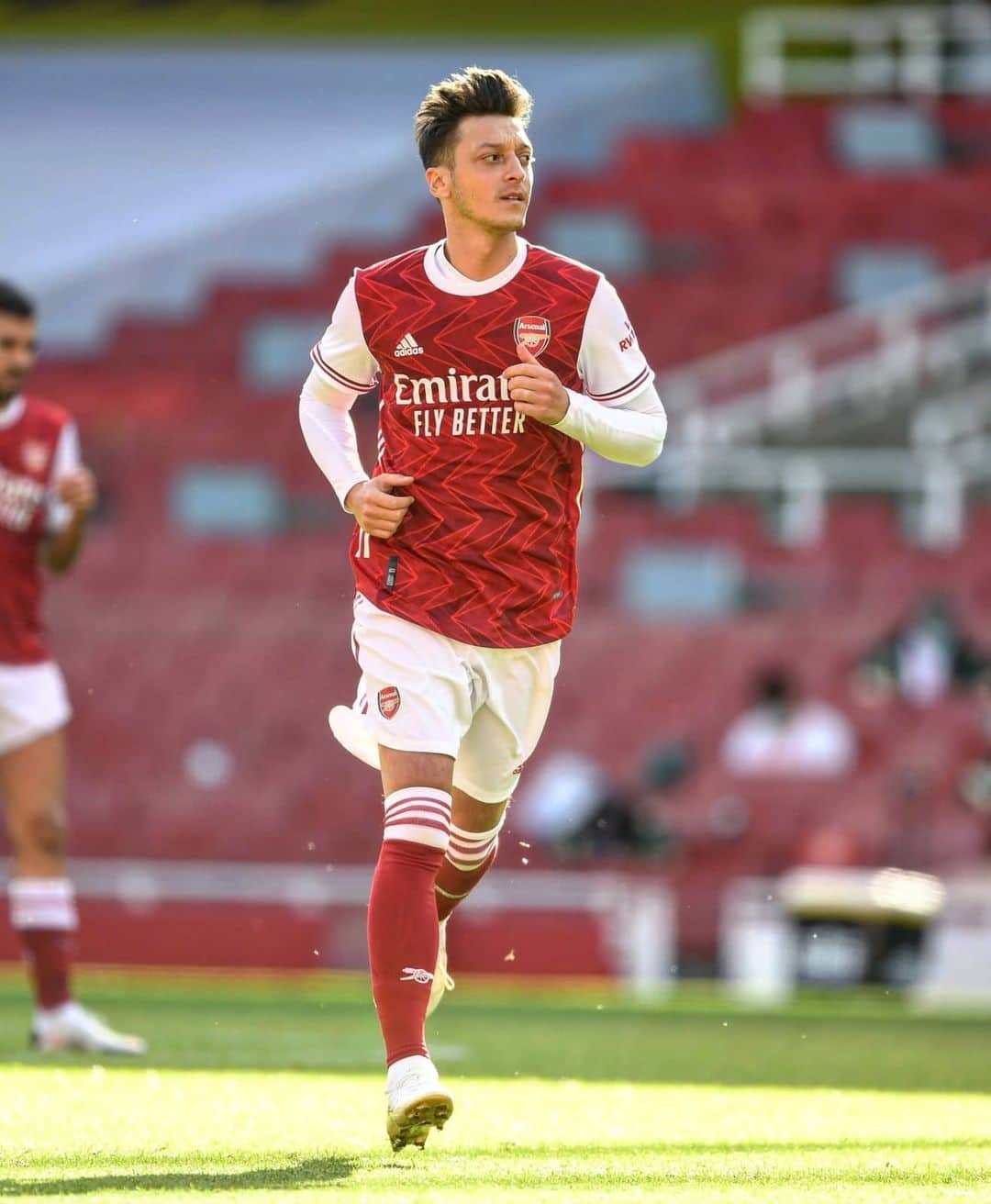 メスト・エジルのインスタグラム：「Season prep is 🔛⚽ #M1Ö #YaGunnersYa @arsenal」