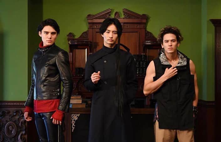 高野海琉のインスタグラム：「仮面ライダーセイバー (テレビ朝日系) いよいよ明日！ 9/6(日)朝9:00〜放送スタート！  新仮面ライダーチームの一員として、精一杯頑張っていこうと思います！ 一年間よろしくお願いします。 是非観てくださいね😁  #仮面ライダーセイバー  #kamenrider  #kamenridersaber  #高野海琉  #レジエル  #古屋呂敏  #ストリウス #才川コージ  #ズオス」