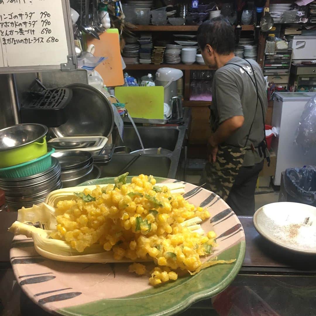 HALFBYのインスタグラム：「とうもろこしのかき揚げ最高」
