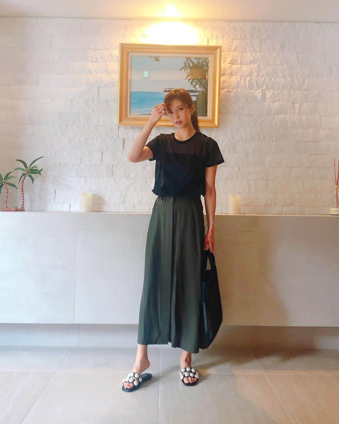 芝彰子さんのインスタグラム写真 - (芝彰子Instagram)「✔️ . . tops... @johnlawrencesullivan_official  skirt... @akaneutsunomiya  bag... @beautifulpeople_officialsite tiful sandal... @zara   . . #fashion #outfit #ootd」9月5日 23時18分 - akiaki1221