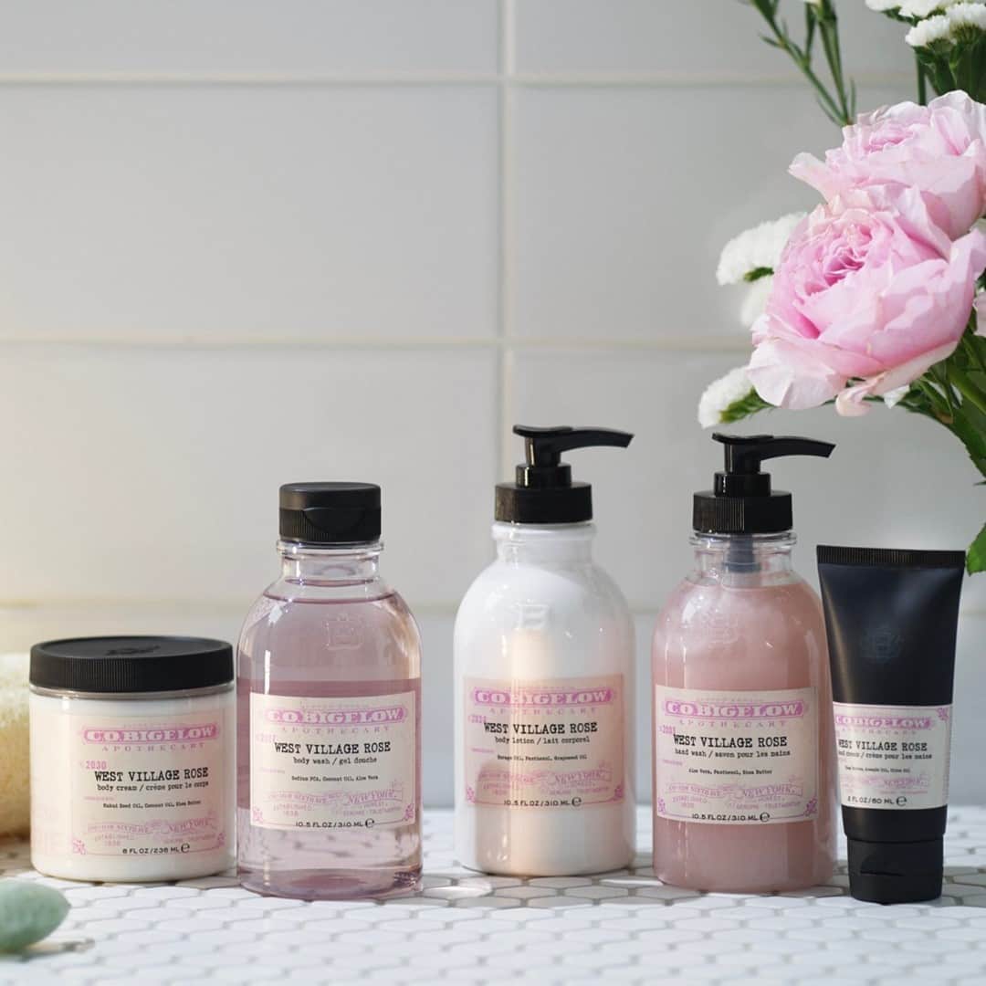 C.O. Bigelowさんのインスタグラム写真 - (C.O. BigelowInstagram)「Reward yourself this weekend! 🌹 Worship your skin and your senses with the our delicately scented West Village Rose collection 🥰 ⁠ ⁠  📷 @cobigelowjp⁠」9月5日 23時20分 - cobigelow