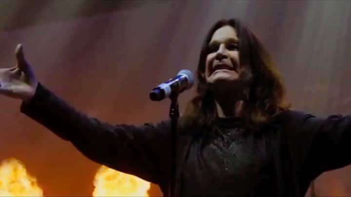 ロブ・ゾンビのインスタグラム：「I did an interview for this about a year ago. I was wondering where it went? Well, here it is. This looks like a great bio of @ozzyosbourne . 💀 Monday night ✊🏻September 7th on @aetv .  I can’t wait to see it. Go, Ozzy, Go! #ozzyosbourne #biography #robzombie #rickrubin」