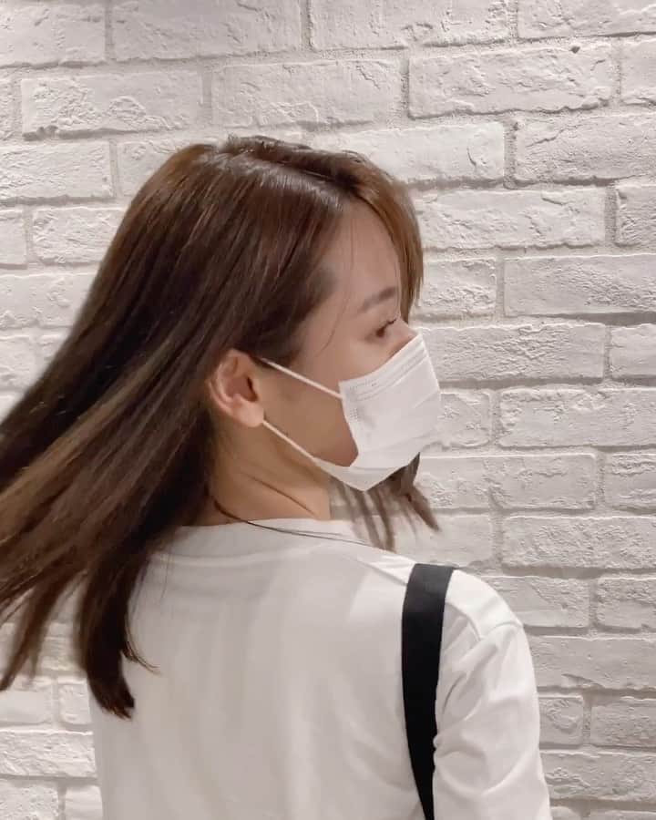 小林ようのインスタグラム：「ヘアメンテナンスしていただきました👶 撮影で色んなヘアメイクさんに『カット上手だねー』と褒めていただく度に私まで鼻高々な田畑のお兄さんカット✂︎ . #gardenaoyama #haircut #hairsalon #aoyama #longhair #tokyo #田畑のお兄さん #美容室 #ヘアメンテナンス #小林よう」