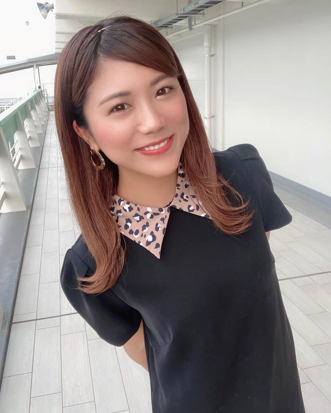 海江田麻貴さんのインスタグラム写真 - (海江田麻貴Instagram)「ㅤㅤㅤ  ㅤㅤㅤ きのうです❤︎ さらちゃんにもらったワンピ可愛い❤︎  ㅤㅤㅤ #SKNフラッシュ8  🏇楽天競馬YouTubeLIVE生配信 🏇OBCラジオ大阪『ドラマティック競馬』生放送 有難う御座いました♥️  ㅤㅤㅤ まだまだ買い目も勉強せねば、、📰🖋🤣✊ 明日の #新潟記念 も楽しみ🥰  ㅤㅤㅤ  ㅤㅤㅤ  ㅤㅤㅤ  #園田競馬 #そのだ競馬 #ひめじ競馬 #姫路競馬 #競馬 #イメージガール #ラジカルビデオジョッキー #ラジカルvideoジョッキー #競馬予想 #競馬予想会 #予想会 #talent #model #タレント #モデル #racinghorse #japanesegirl #UMAJO  #外ハネ #カチューシャ #aliceband #黒ワンピ #黒ワンピース #豹柄 #ヒョウ柄」9月6日 0時10分 - _makiii0924_