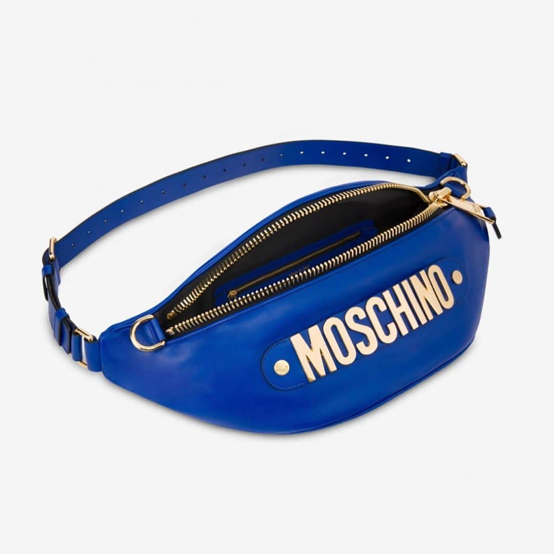 Moschinoさんのインスタグラム写真 - (MoschinoInstagram)「Moschino macro waist bag on moschino.com and Moschino Shops #moschino @itsjeremyscott」9月6日 0時24分 - moschino