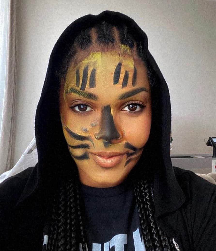 ジャネット・ジャクソンさんのインスタグラム写真 - (ジャネット・ジャクソンInstagram)「My baby painted my face today, I’m a Tiger 🐯🥰 #GaveMEaBeat 🤣」9月6日 1時26分 - janetjackson
