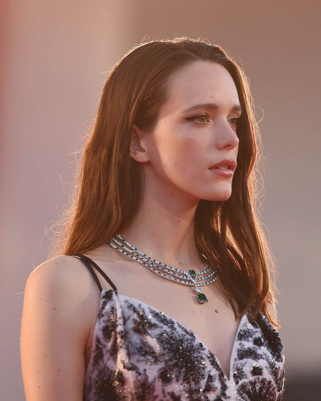 のインスタグラム：「#StacyMartin wore a necklace from the #LouisVuitton High Jewelry Collection and a gown by @NicolasGhesquiere to the 77th Venice Film Festival.  #BiennaleCinema2020 #Venezia77」
