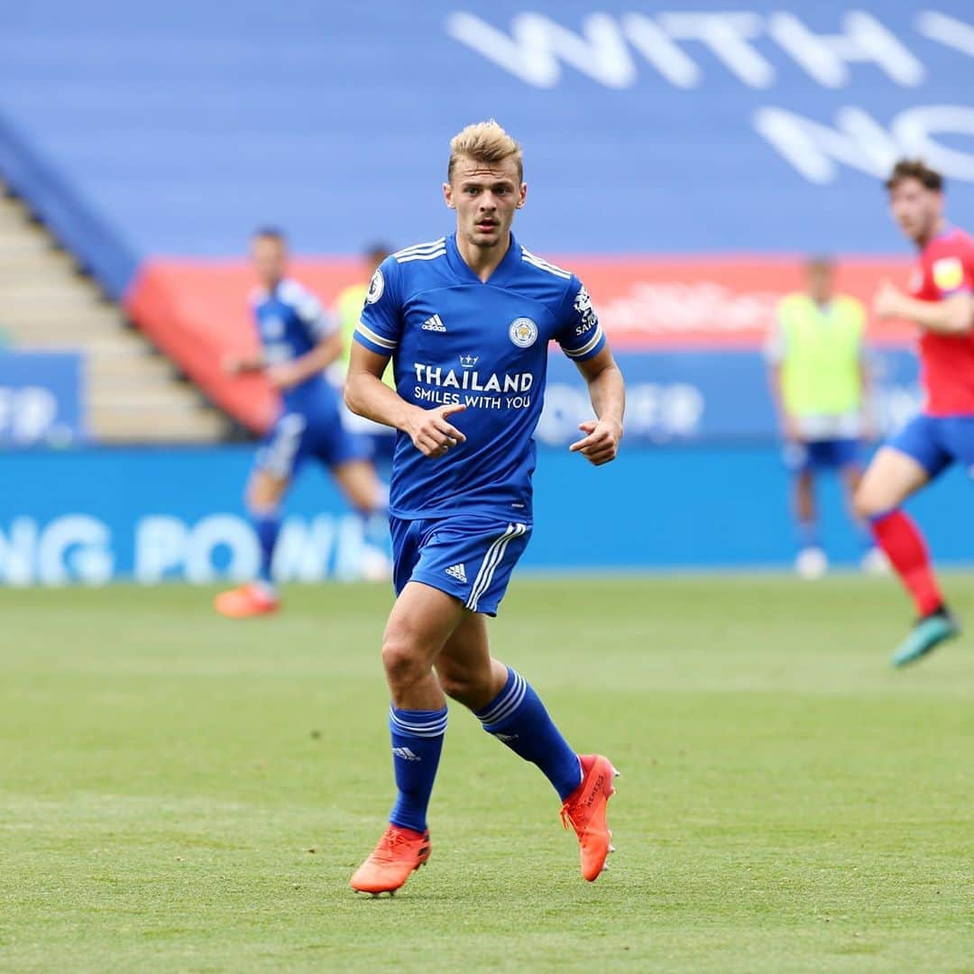 レスター・シティFCさんのインスタグラム写真 - (レスター・シティFCInstagram)「Who has been impressed with KDH this pre-season? 🦊  #lcfc」9月6日 2時01分 - lcfc