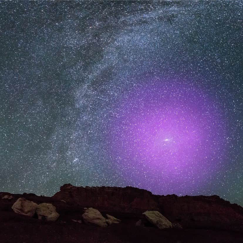 パトリック・ファビアンさんのインスタグラム写真 - (パトリック・ファビアンInstagram)「Have a beautiful weekend! . Repost from @nasa • Our nearest galactic neighbor has a halo. 😇⁣ ⁣ This illustration shows how it would appear, if it were visible to human eyes: the biggest feature in the nighttime sky.⁣ ⁣ Using our @NASAHubble Space Telescope, scientists have mapped the nearly invisible halo of diffuse plasma around the Andromeda Galaxy, extending for 1.3 million light-years, or halfway to our Milky Way. In some directions, the halo extends for 2 million light-years and is already bumping into the halo of our own galaxy. Contained within is fuel for future star formation as well as clues to the galaxy's past and future evolution.⁣ ⁣ Illustration Credit: NASA, ESA, J. DePasquale and E. Wheatley (STScI) and Z. Levay⁣ ⁣ #Hubble #NASA #Galaxy #Halo #Universe」9月6日 2時04分 - mrpatrickfabian