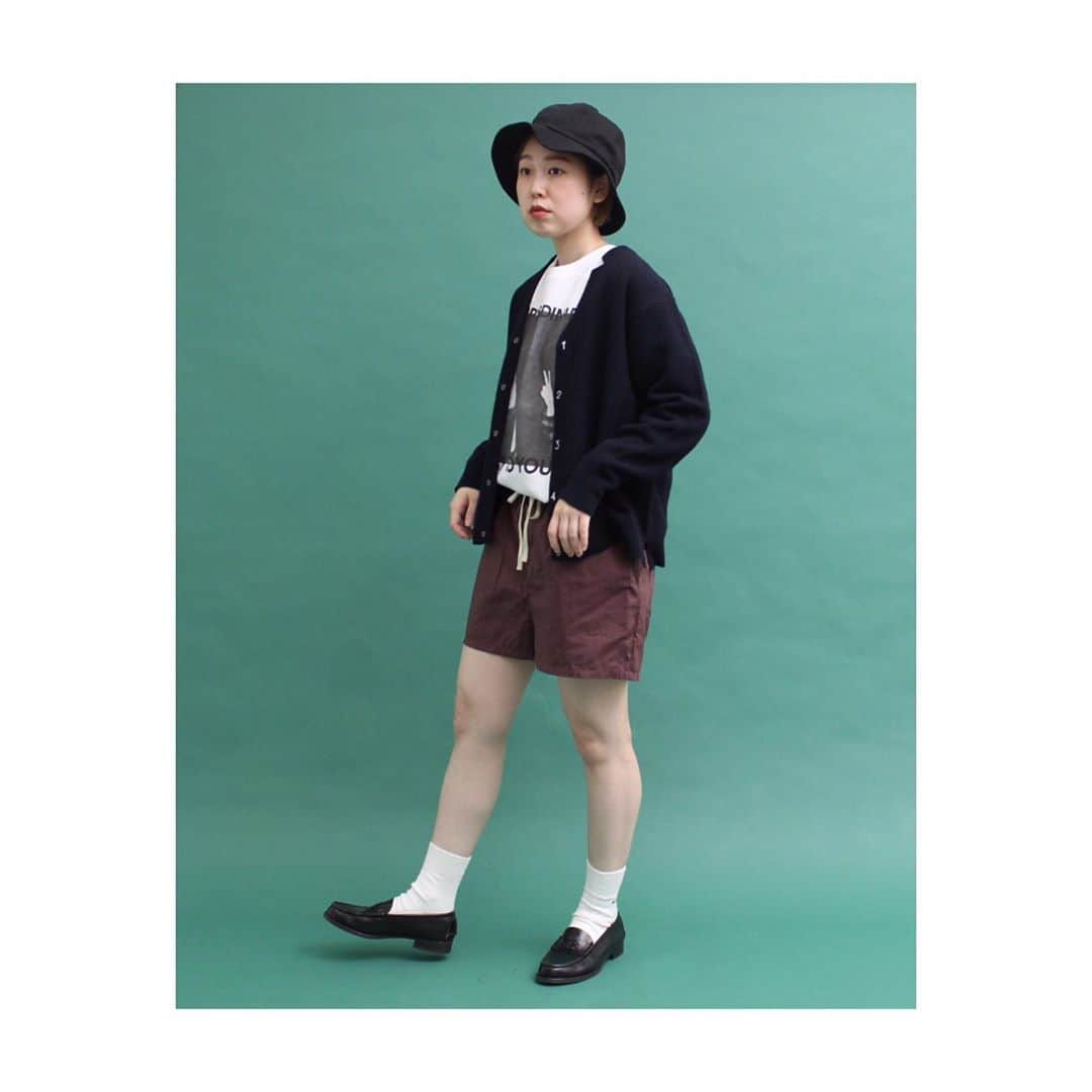 iami_official_instagramさんのインスタグラム写真 - (iami_official_instagramInstagram)「【coordinate】  秋の始まりはこれくらい軽めのコーディネートがおすすめです。  部屋着から外着へ 小物の合わせ方で自由にアレンジを。  チェックパンツはセットアップで着られるシャツも展開中。  short pants ¥6,500+tax  cardigan(予約商品) ¥10,100+tax  long sleeve T-shirt coming soon...  ____________________________  #iamiinfact  #latlierdusavon  @latelier_du_savon_official  @ambidex_store」9月6日 12時55分 - iamiinfact