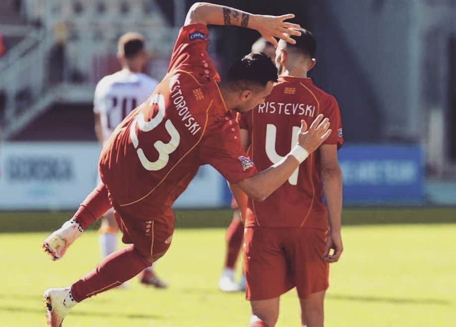 のインスタグラム：「Bravo momci 💪🏻🇲🇰 Odlicen pocetok vo @euro2020 💪🏻 Tnx @nestoro30 😍」