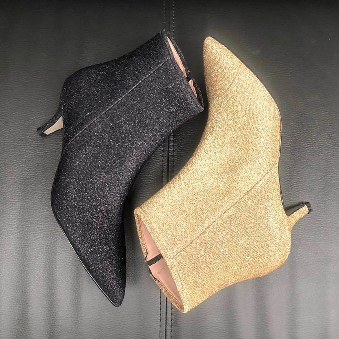 のインスタグラム：「#islo #isloisabellalorusso #isloshoes #newcollection #fw #shoes #ankleboots #fashion #style #moda #lurex #shoesaddict #detailsmakethedifference #shoeslover #shoppingonline #shopping #solocosebelle #madeinitaly #staytuned」