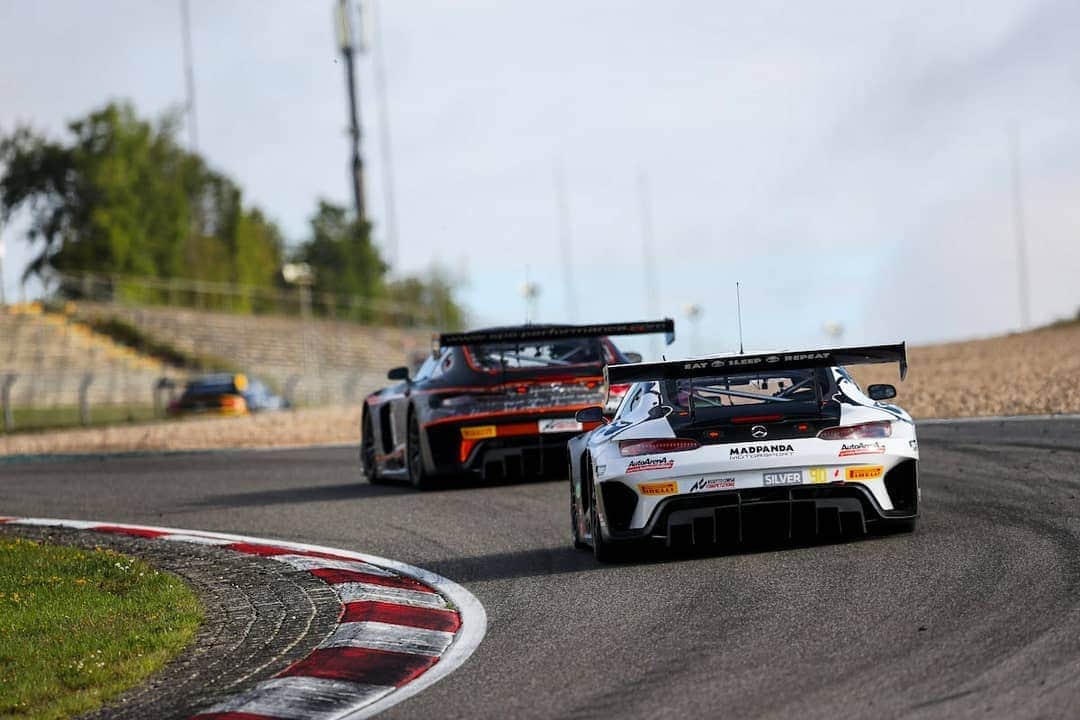 Mercedes AMGさんのインスタグラム写真 - (Mercedes AMGInstagram)「A busy day in the @gtworldchallenge is in the books. Our Mercedes-AMG Teams #4 @hauptracingteam and #88 @akkaaspteam finished the qualifying in 9th and 13th position. #87 AKKA ASP Team secures pole position in the Pro-Am Cup. The 6-hour race starts tomorrow at 11.45 a.m. CEST. Impressions from the @nuerburgring 📸  #MercedesAMG #MercedesAMGMotorsport #AMGGT3 #10yearsAMGCustomerRacing #GTWorldChEu #Nürburgring」9月6日 4時42分 - mercedesamg