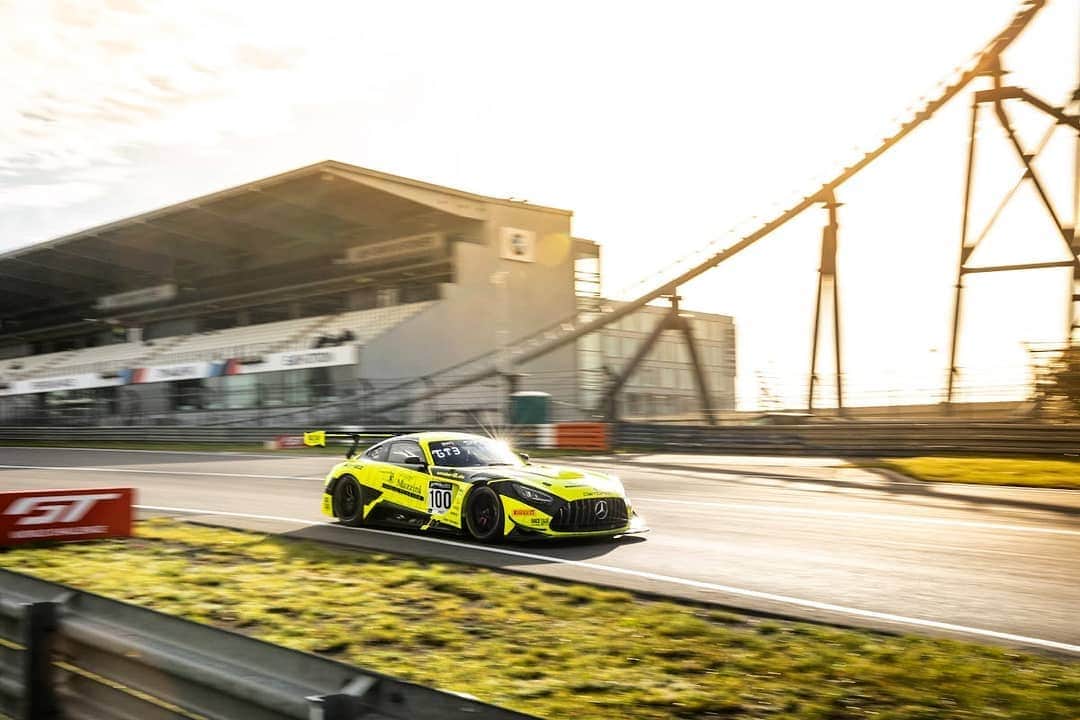 Mercedes AMGさんのインスタグラム写真 - (Mercedes AMGInstagram)「A busy day in the @gtworldchallenge is in the books. Our Mercedes-AMG Teams #4 @hauptracingteam and #88 @akkaaspteam finished the qualifying in 9th and 13th position. #87 AKKA ASP Team secures pole position in the Pro-Am Cup. The 6-hour race starts tomorrow at 11.45 a.m. CEST. Impressions from the @nuerburgring 📸  #MercedesAMG #MercedesAMGMotorsport #AMGGT3 #10yearsAMGCustomerRacing #GTWorldChEu #Nürburgring」9月6日 4時42分 - mercedesamg