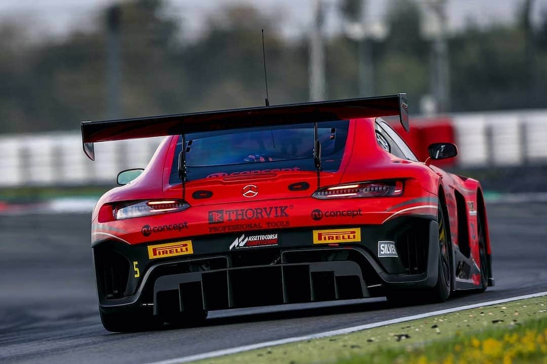 Mercedes AMGさんのインスタグラム写真 - (Mercedes AMGInstagram)「A busy day in the @gtworldchallenge is in the books. Our Mercedes-AMG Teams #4 @hauptracingteam and #88 @akkaaspteam finished the qualifying in 9th and 13th position. #87 AKKA ASP Team secures pole position in the Pro-Am Cup. The 6-hour race starts tomorrow at 11.45 a.m. CEST. Impressions from the @nuerburgring 📸  #MercedesAMG #MercedesAMGMotorsport #AMGGT3 #10yearsAMGCustomerRacing #GTWorldChEu #Nürburgring」9月6日 4時42分 - mercedesamg