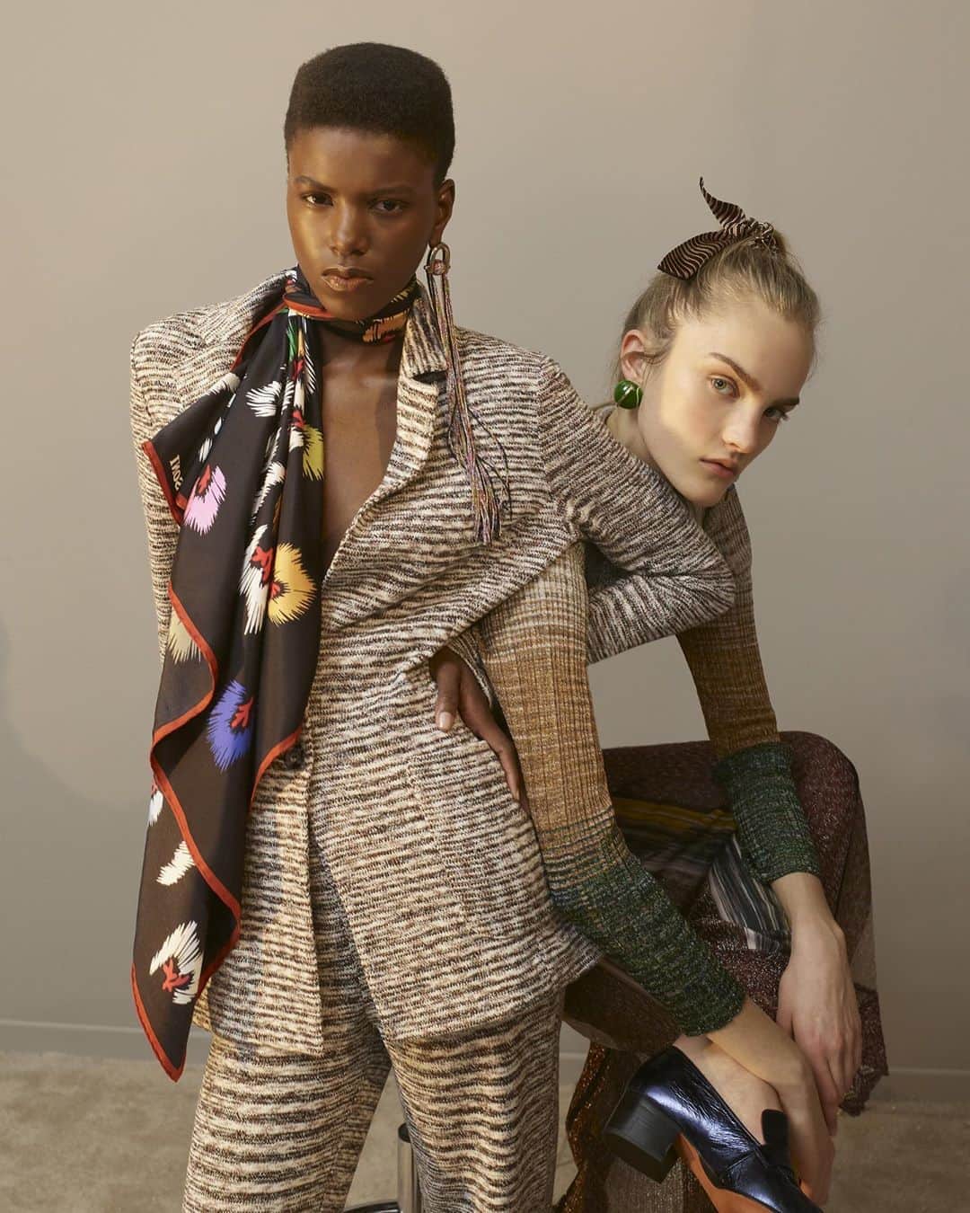 のインスタグラム：「The new knitted suit features an elongated,  waisted blazer paired with slim trousers,a perfect mannish sophisticated match!  Discover more on missoni.com #MissoniFall  Photo by @caspersejersenstudio  Styled by @vanessareidofficial」