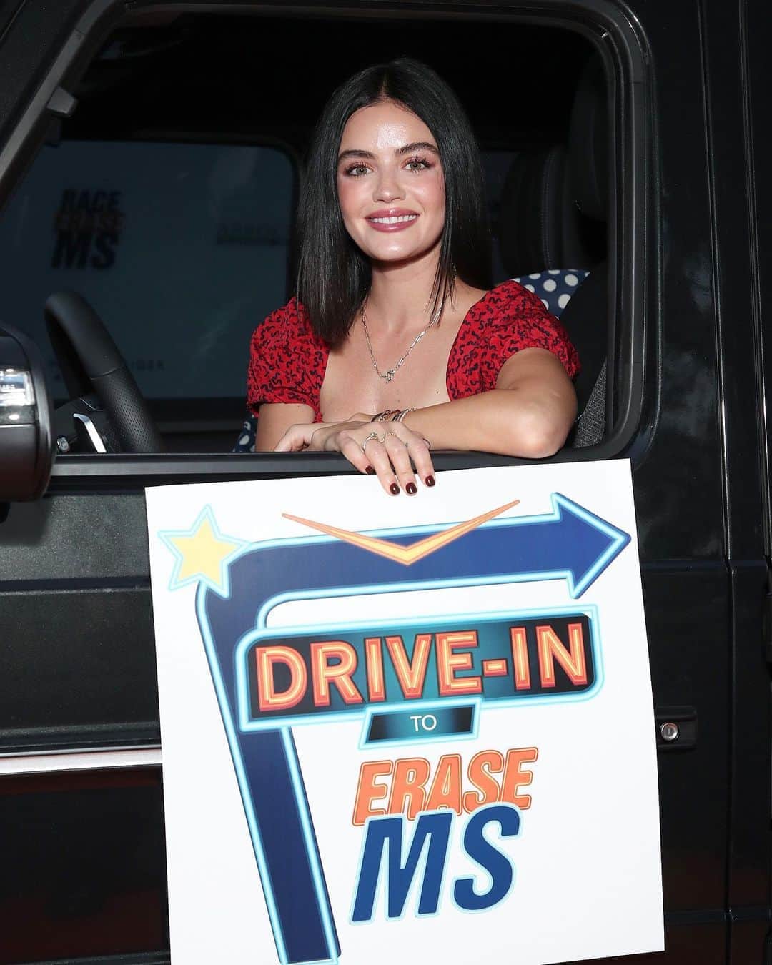 Just Jaredさんのインスタグラム写真 - (Just JaredInstagram)「Stars like @derekhough and @hayley.erbert, @lucyhale, and @victoriajustice all attended a drive-in charity gala to support @racetoerasems! #DerekHough #HayleyErbert #LucyHale #VictoriaJustice #RaceToEraseMS Photos: Getty」9月6日 6時51分 - justjared