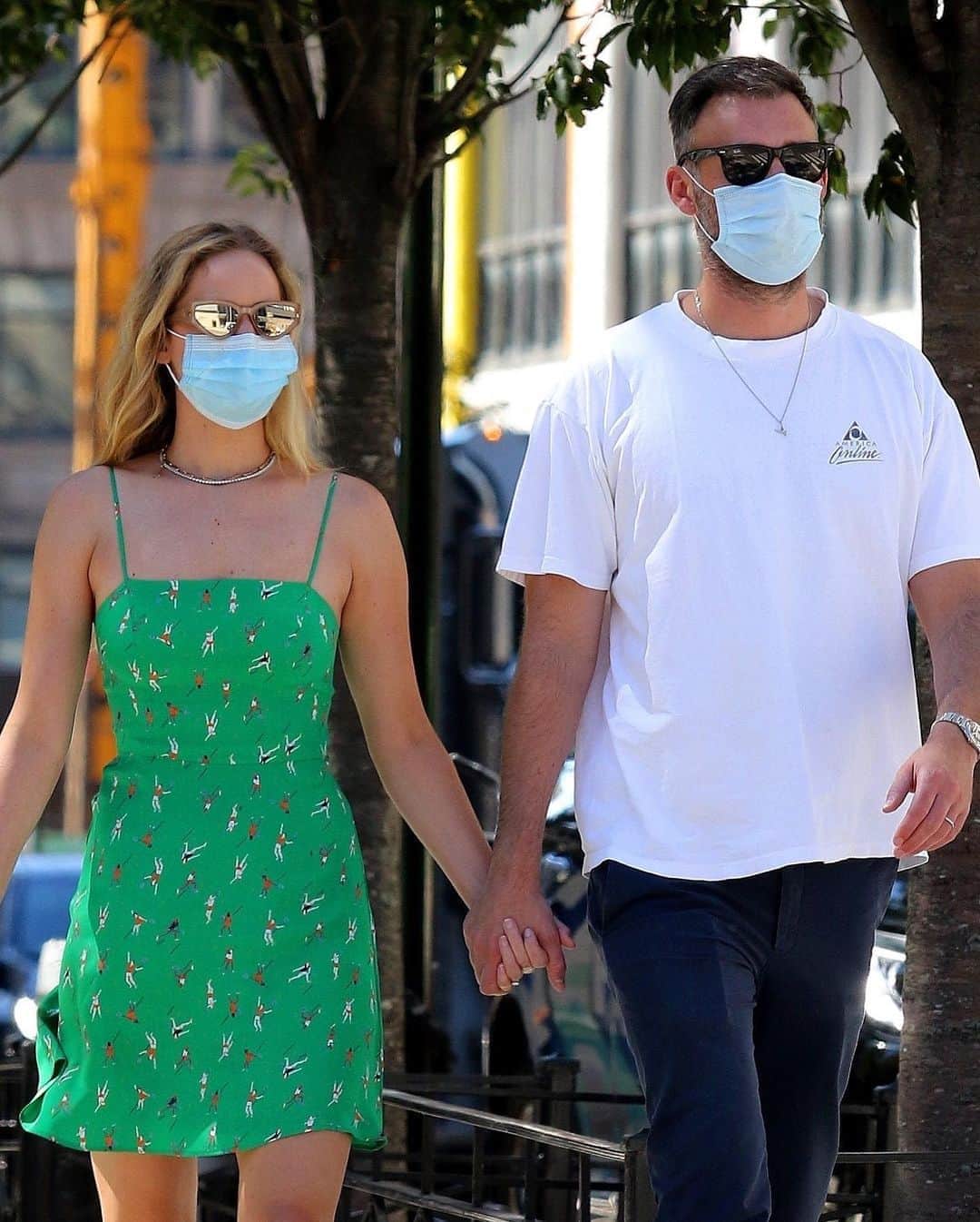 Just Jaredさんのインスタグラム写真 - (Just JaredInstagram)「Jennifer Lawrence wears a cute green tennis-print @hvn dress while stepping out in New York City on Saturday afternoon with husband Cooke Maroney! Want to buy this exact dress? Tap this photo at the LINK IN BIO for details on how to get it now. #JenniferLawrence #CookeMaroney Photos: Backgrid」9月6日 7時05分 - justjared
