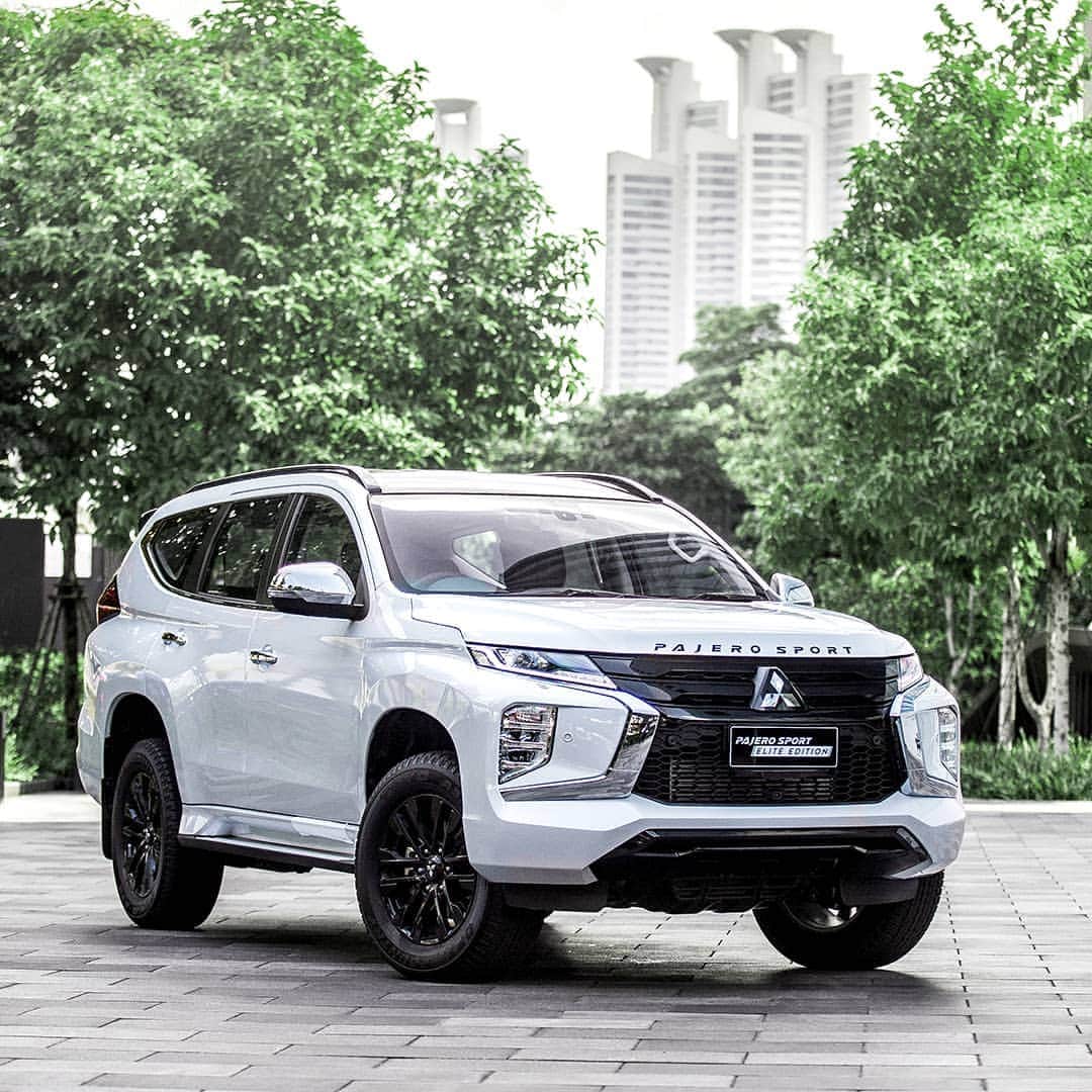 のインスタグラム：「New Mitsubishi Pajero Sport Elite Edition ดีไซน์สปอร์ตโดดเด่นในทุกมุมมอง เอกลักษณ์สะท้อนตัวตนในแบบคุณ   #MitsubishiMotorsThailand #MitsubishiMotors #NewPajeroSportEliteEdition #ความสำเร็จที่เป็นคุณ」