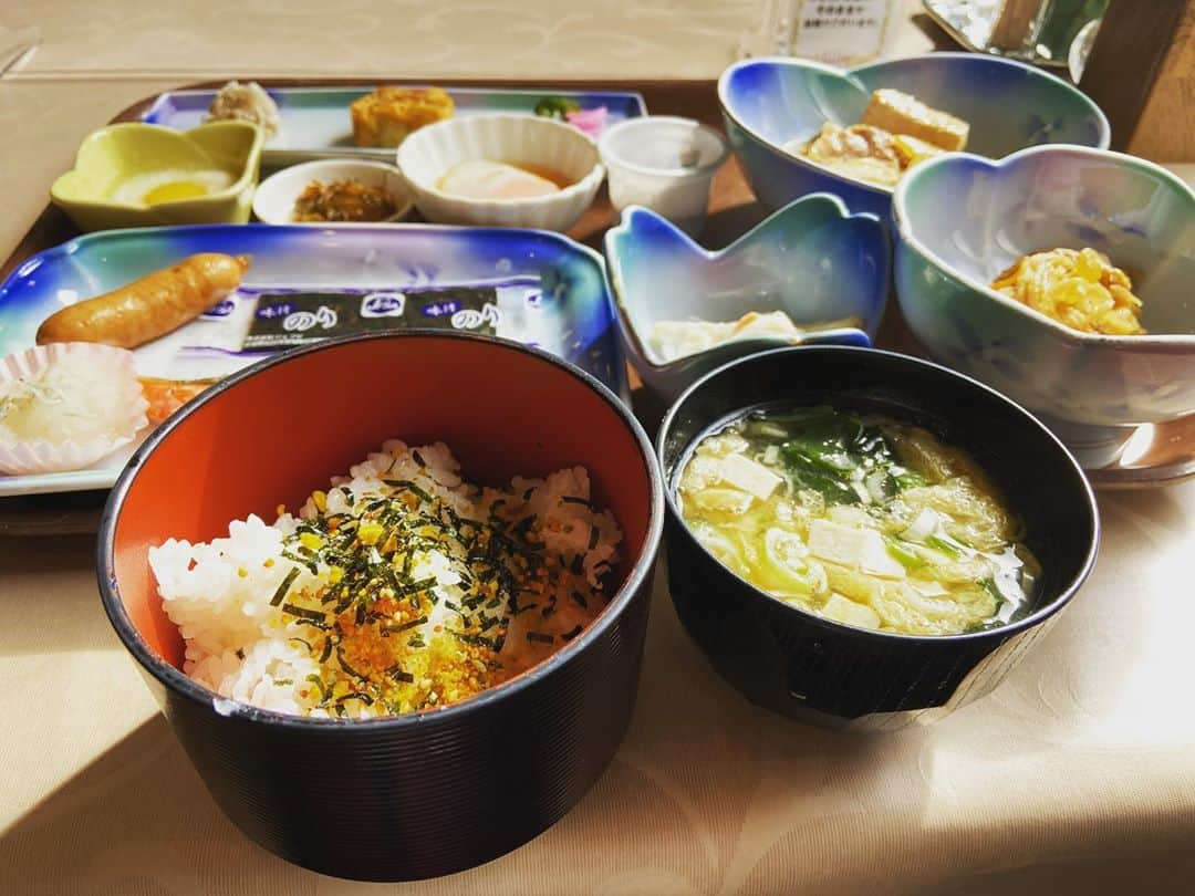 ネロのインスタグラム：「ですよね🍚  #メリー #5SheepLastTour #札幌cubegarden」