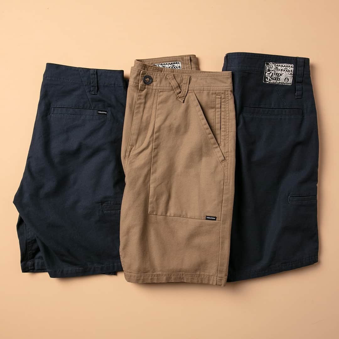 ボルコムのインスタグラム：「Hot out there?🌡️ Grab some Clockwork or Down Low shorts for a relaxed and lightweight fit! ☀️ #taptoshop」