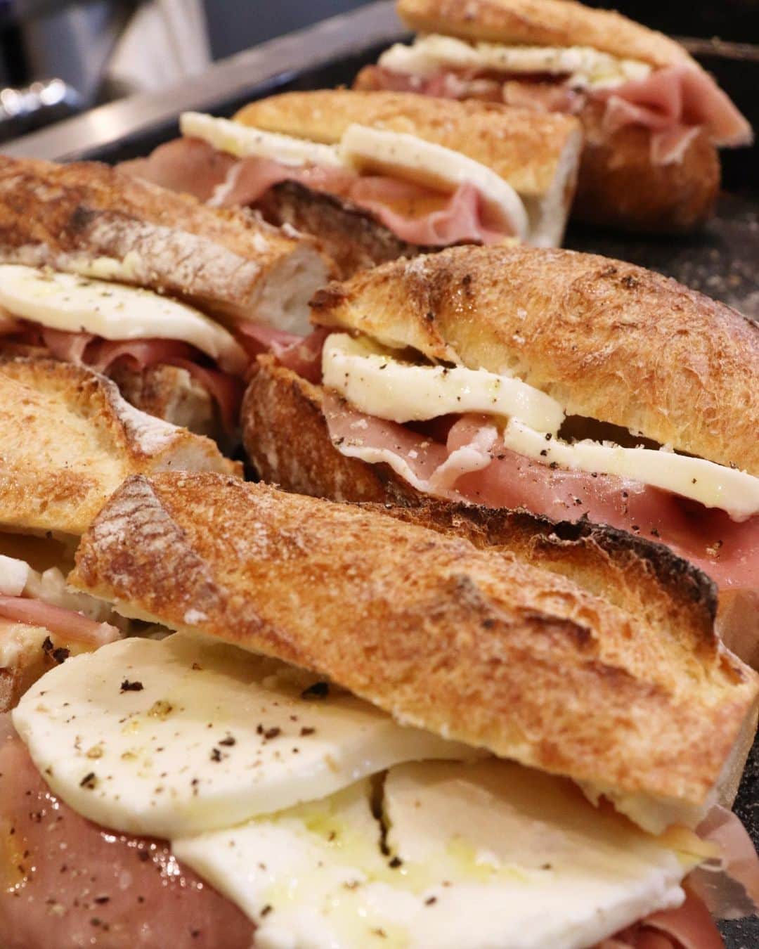 丘の上のパン屋 のグルメインスタ