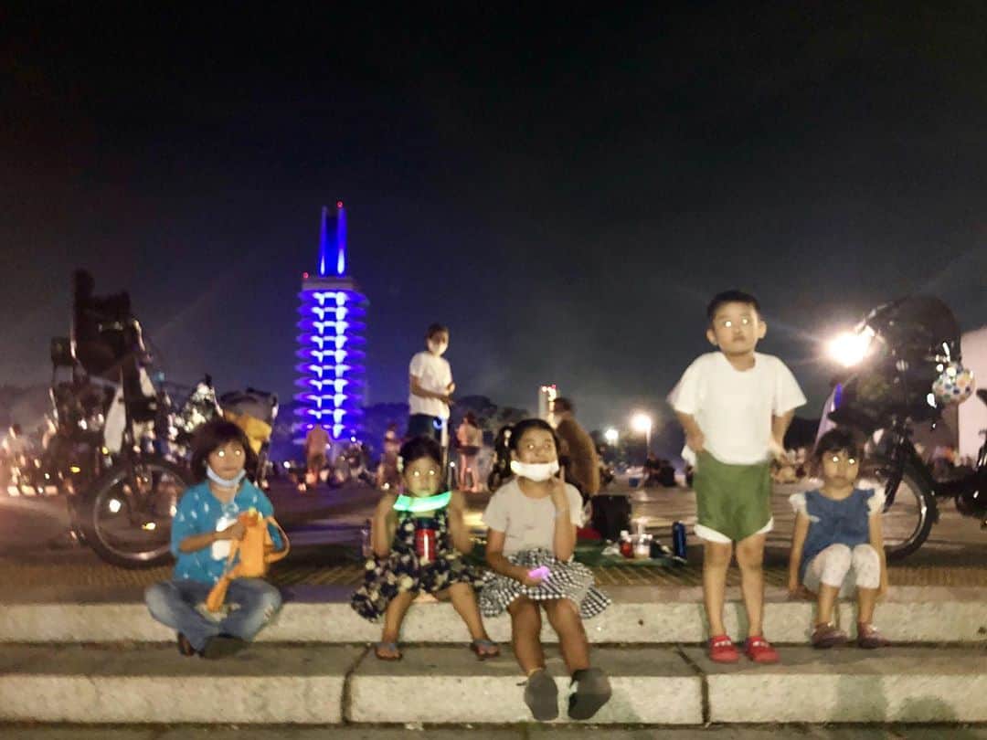 Sayukiさんのインスタグラム写真 Sayukiinstagram 一緒に遊べなかった夏の終わりに ８月末まで花火okの駒沢公園で花火をしました 母達が友達だから生まれた時からの仲 みんなのちょっとした成長が嬉しい 去年もここで花火したから今年も出来て良かった 毎年